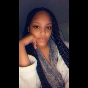 Meet your Posher, Malika